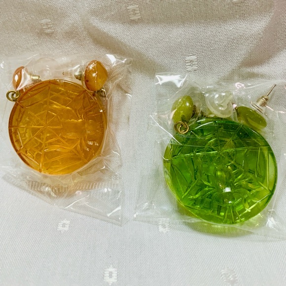 Rare Corday Spider Web Halloween Clear Green Lucite Pierced Post Earrings NWOT - Picture 10 of 15